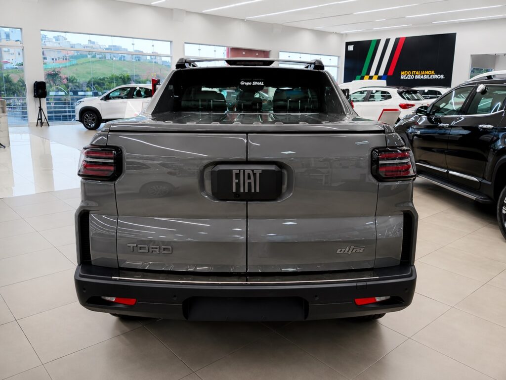 Traseira da Fiat Toro Ultra 2027