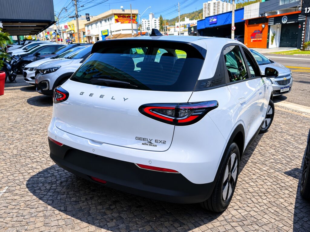Traseira do Geely EX2 2026 elétrico