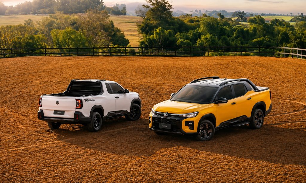 Volkswagen Tukan nas cores amarela e branca estacionadas em pista de terra, com as duas picapes exibidas em diferentes ângulos em cenário rural