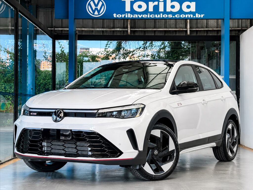 Volkswagen Nivus GTS 2027 branco visto de frente