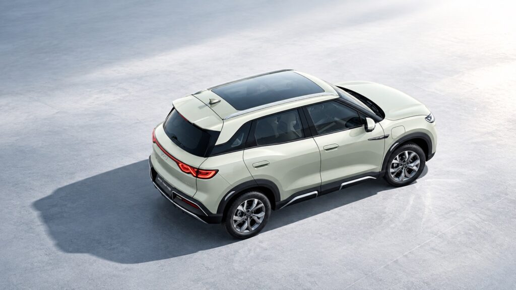 BYD Yuan Pro 2027 visto de cima em ângulo traseiro
