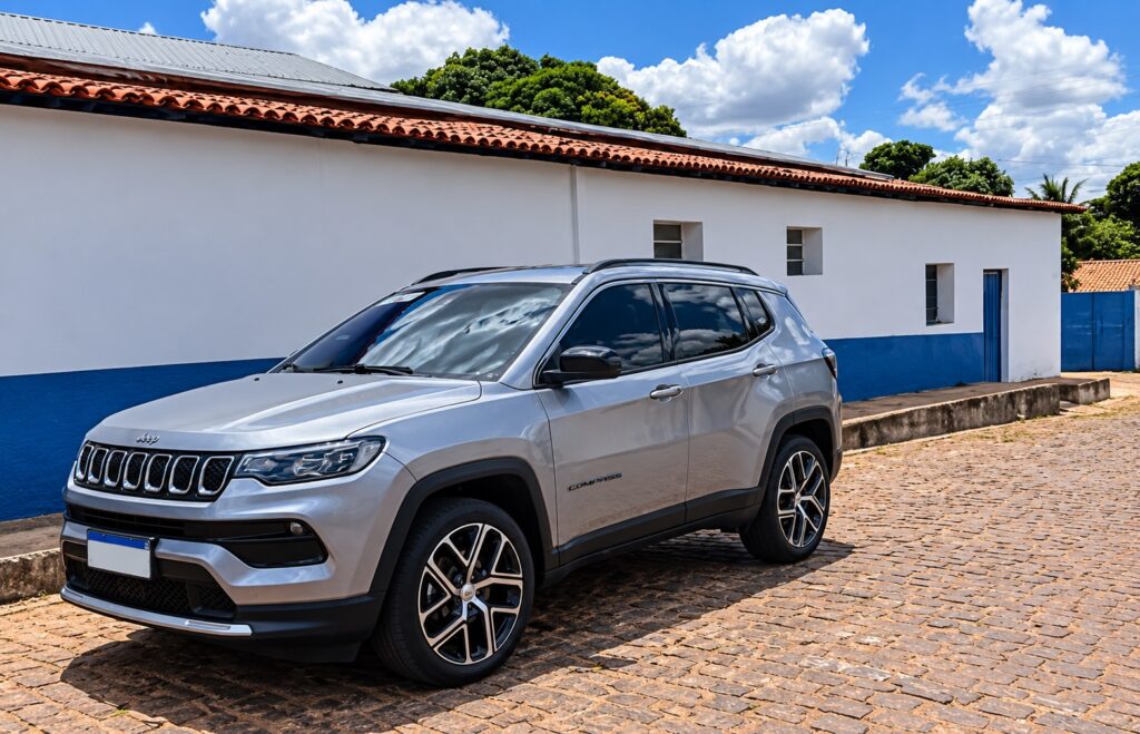 Jeep Compass limpo após lavagem em Dom Expedito Lopes